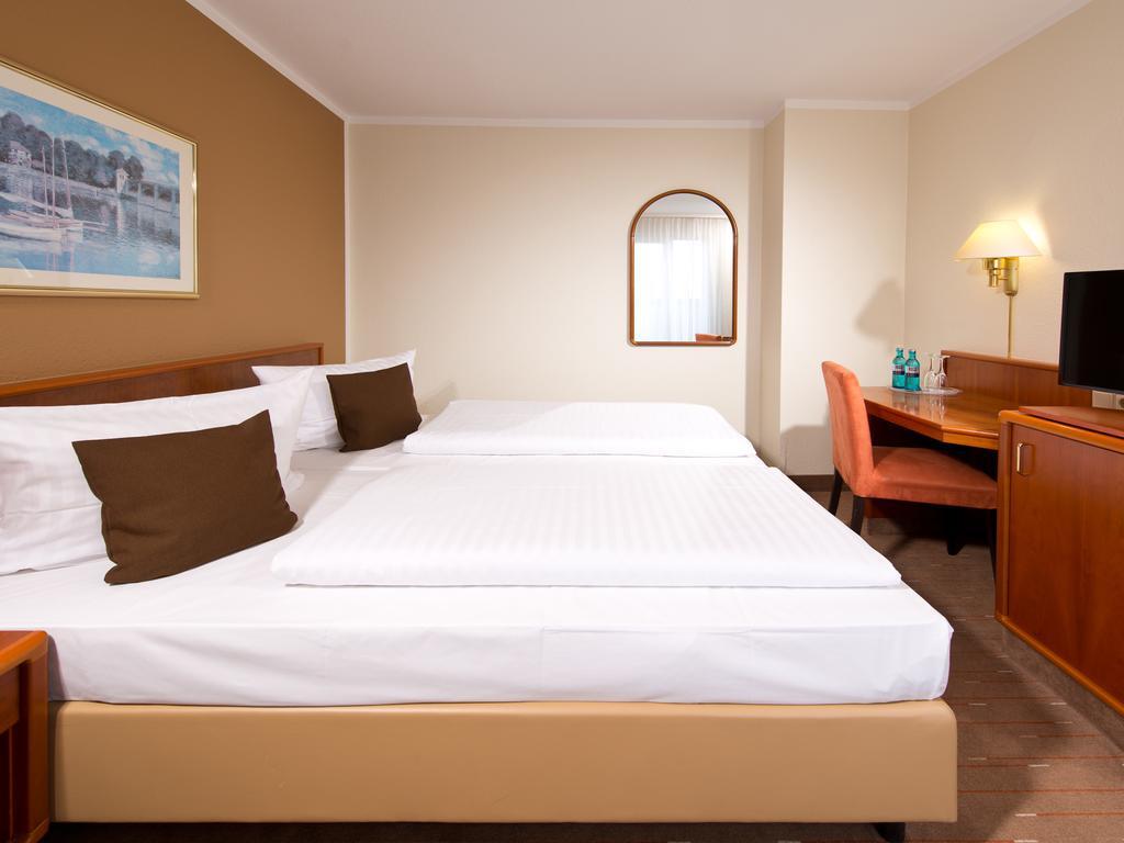 Achat Hotel Schwarzheide Lausitz Ngoại thất bức ảnh